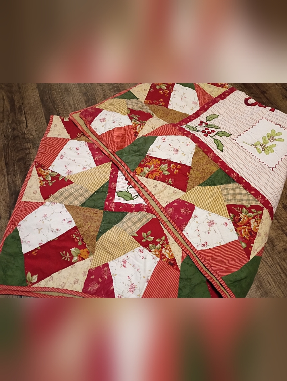 Hand Quilted Beautiful Lap Blanket Approx 56" x 46" Pre-owned Good Condition